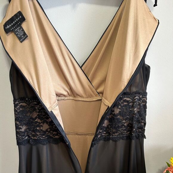 Connected Apparel Black Chemise with Lace Details - Picture 7 of 8